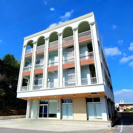 Villa Blu Okinawa Chatan 2-1 ヴィラブルー沖縄北谷2-1 "沖縄アリーナ徒歩圏内の民泊ホテル" Εξωτερικό φωτογραφία